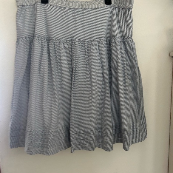 Gap XL Cotton Striped Skirts blue and white stretch pull on - Picture 2 of 8